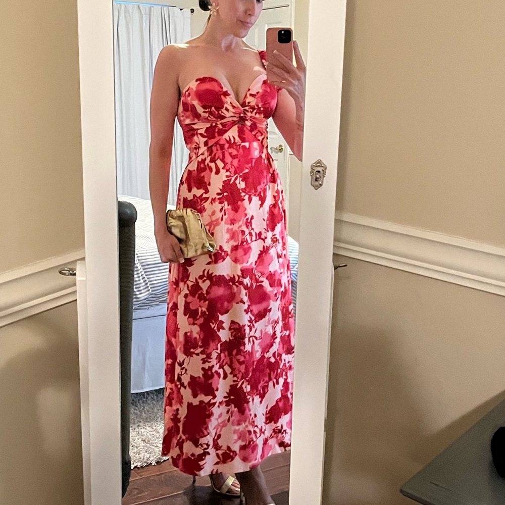 One shoulder dress